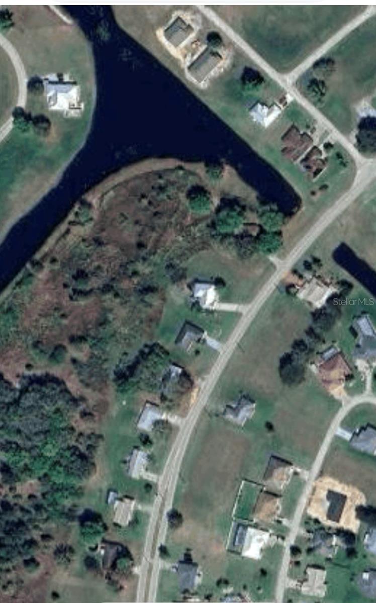 Photo of 520 FOXHALL CIRCLE SEBRING FL 33876