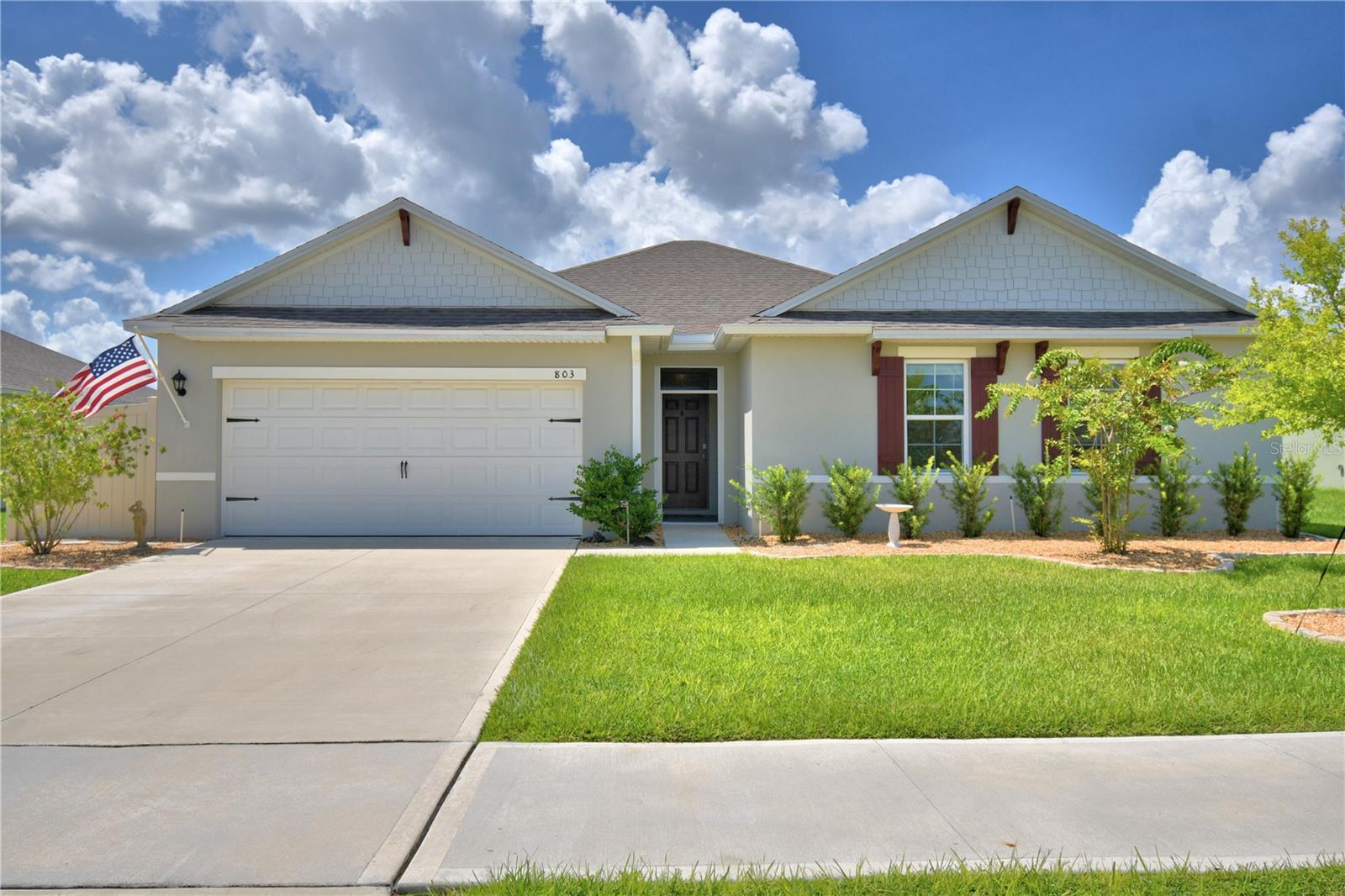 Photo of 803 AUBURN GROVE COURT AUBURNDALE FL 33823