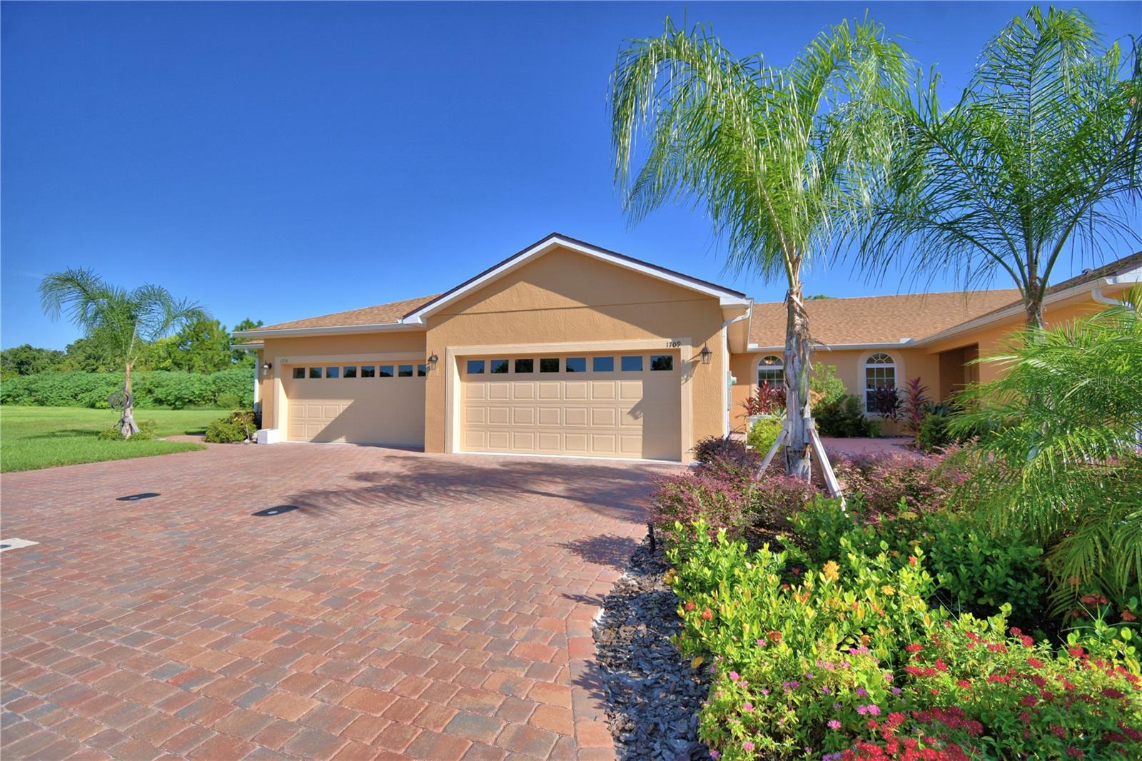 Photo of 1709 LINZ CT WINTER HAVEN FL 33884