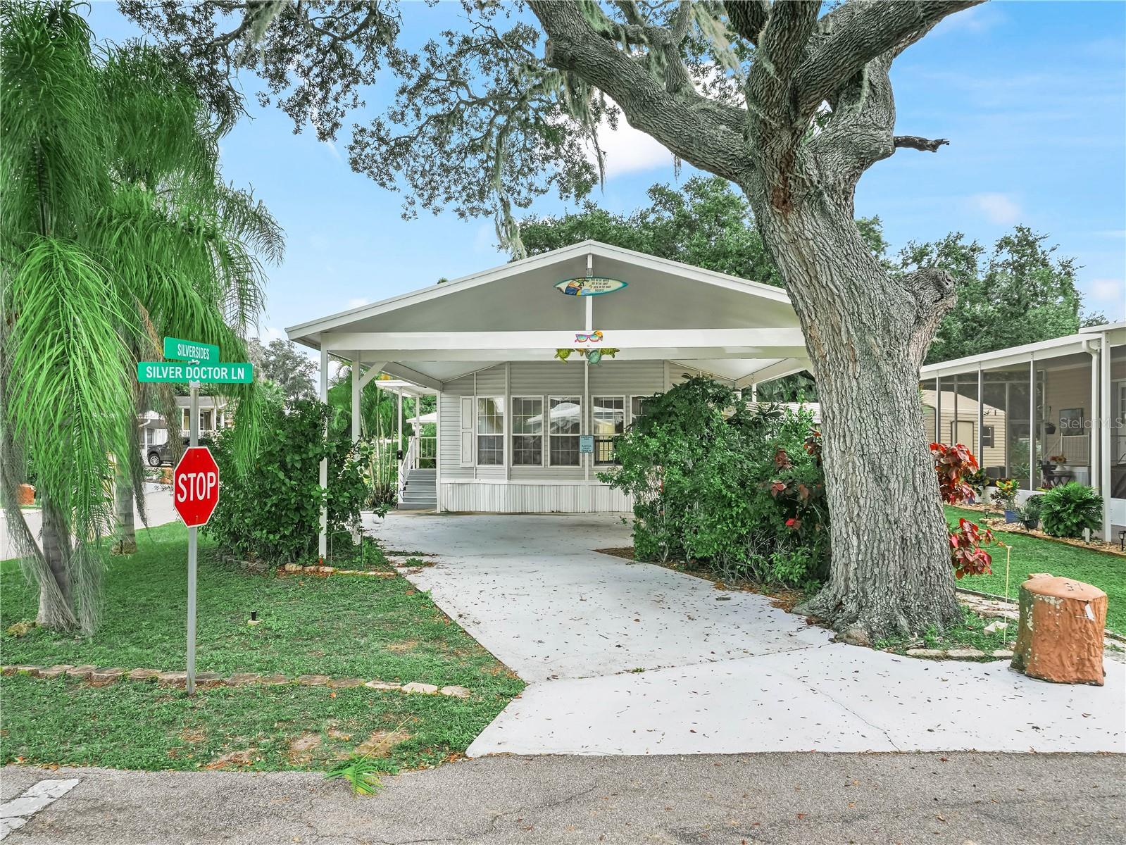 Photo of 37 SILVER DOCTOR LANE LAKE WALES FL 33898