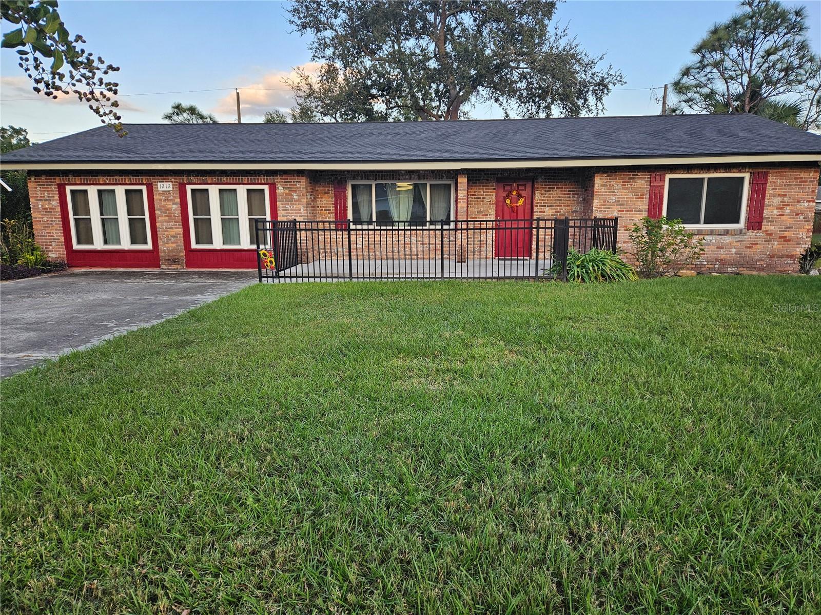 Photo of 1212 BLAKE AVE AUBURNDALE FL 33823