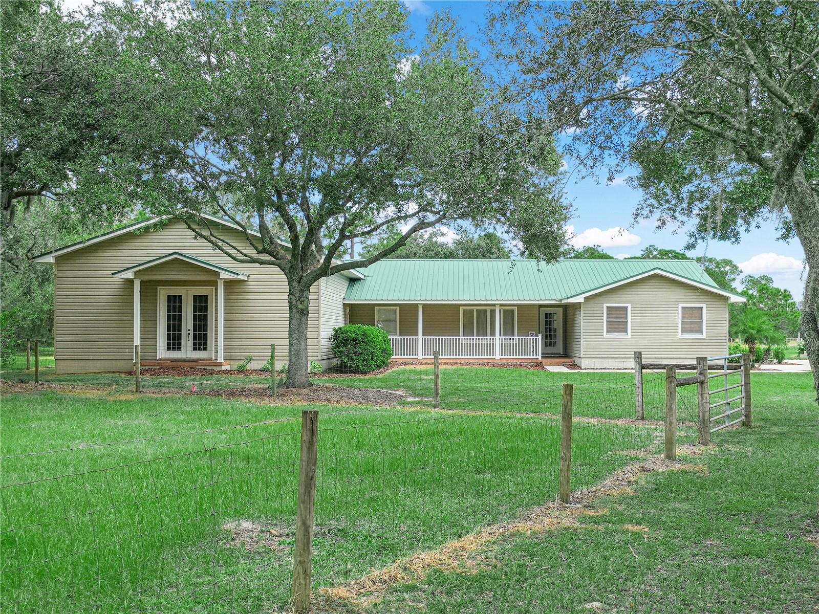 Photo of 3963 MAMMOTH GROVE ROAD LAKE WALES FL 33898