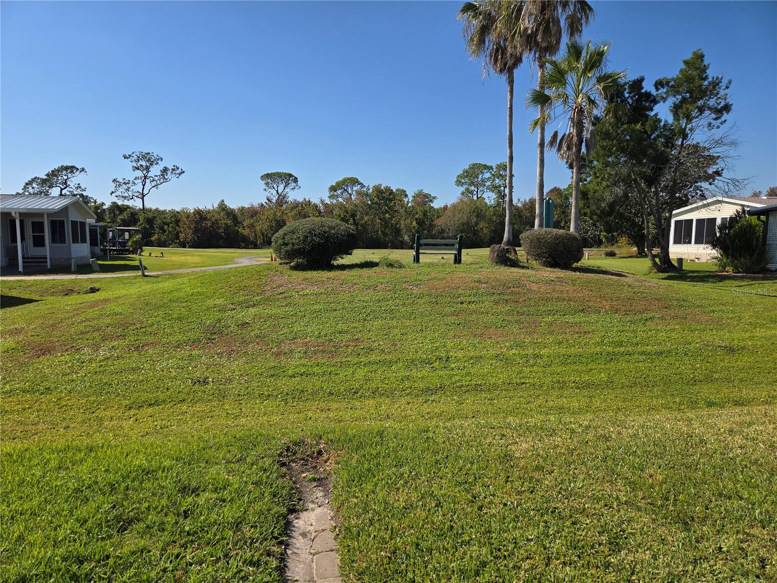Photo of 43 LEOPOLD LANE HAINES CITY FL 33844