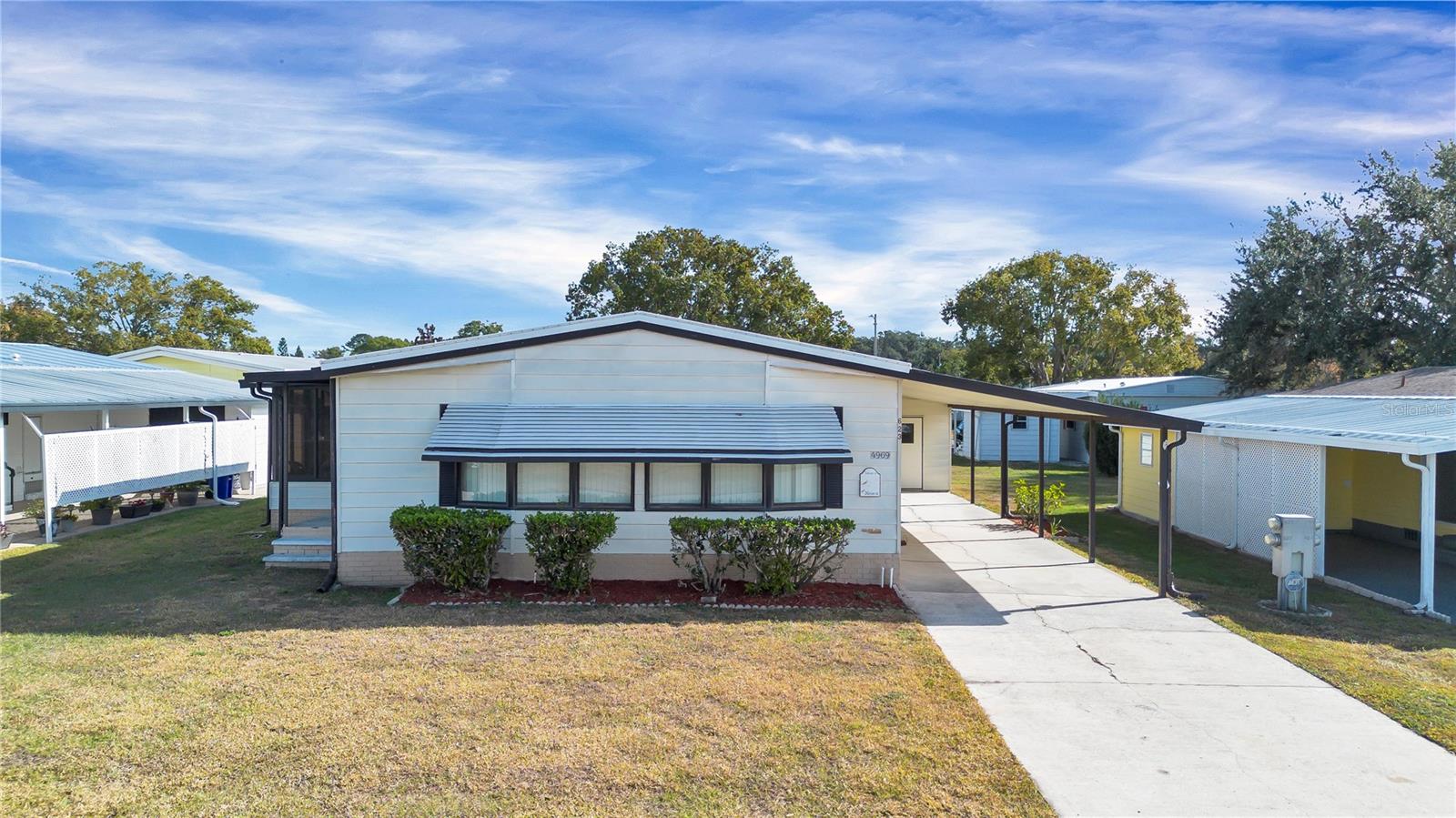 Photo of 4969 FOXWOOD LAKE DRIVE LAKELAND FL 33810