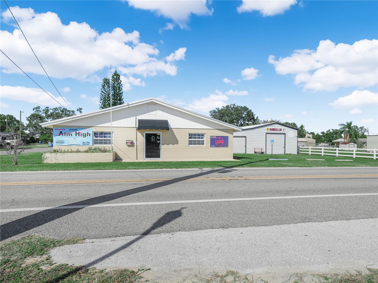 Photo of 109 N 3RD STREET EAGLE LAKE FL 33839