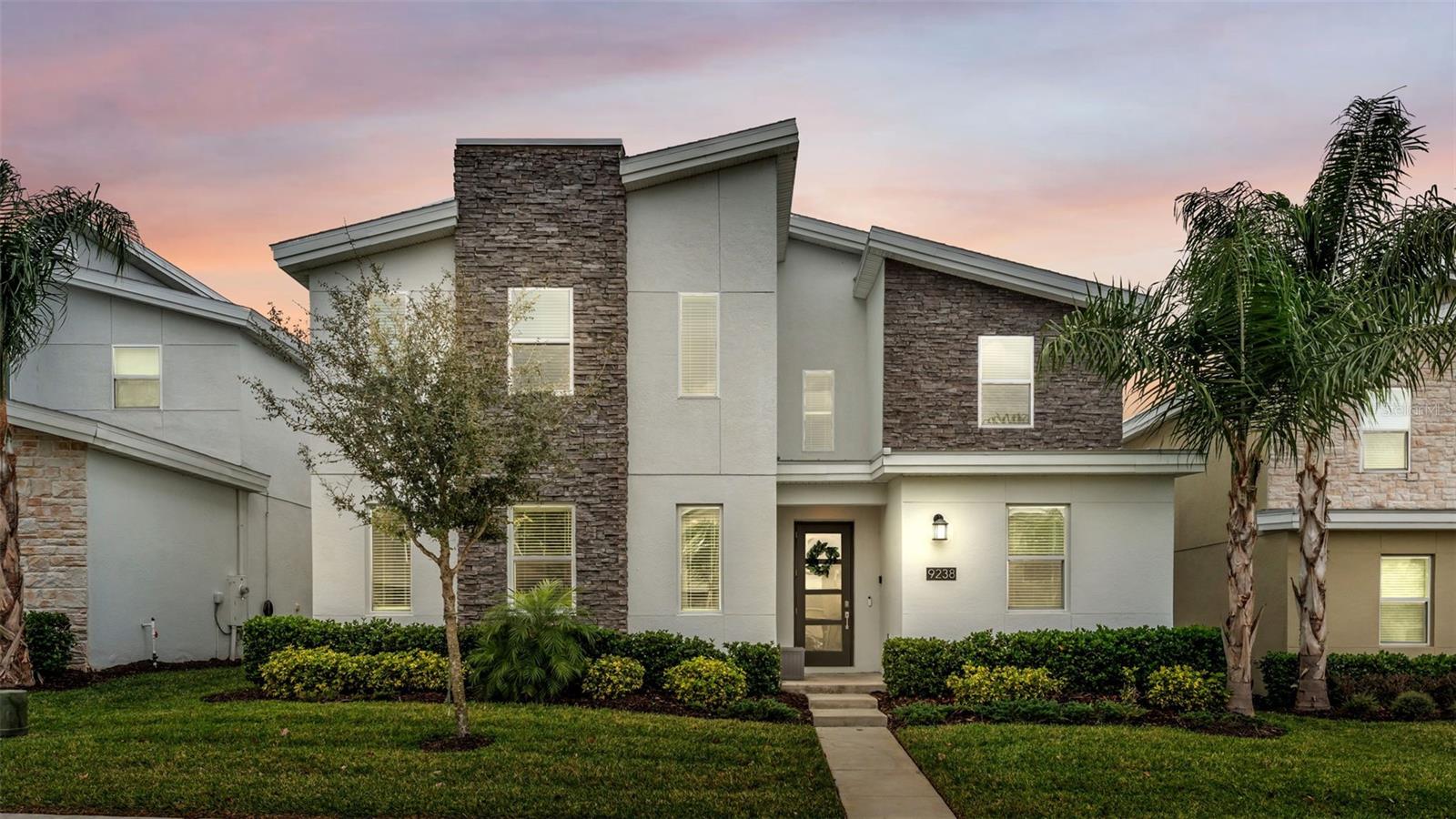 Photo of 9238 SOMMERSET HILLS DRIVE DAVENPORT FL 33896