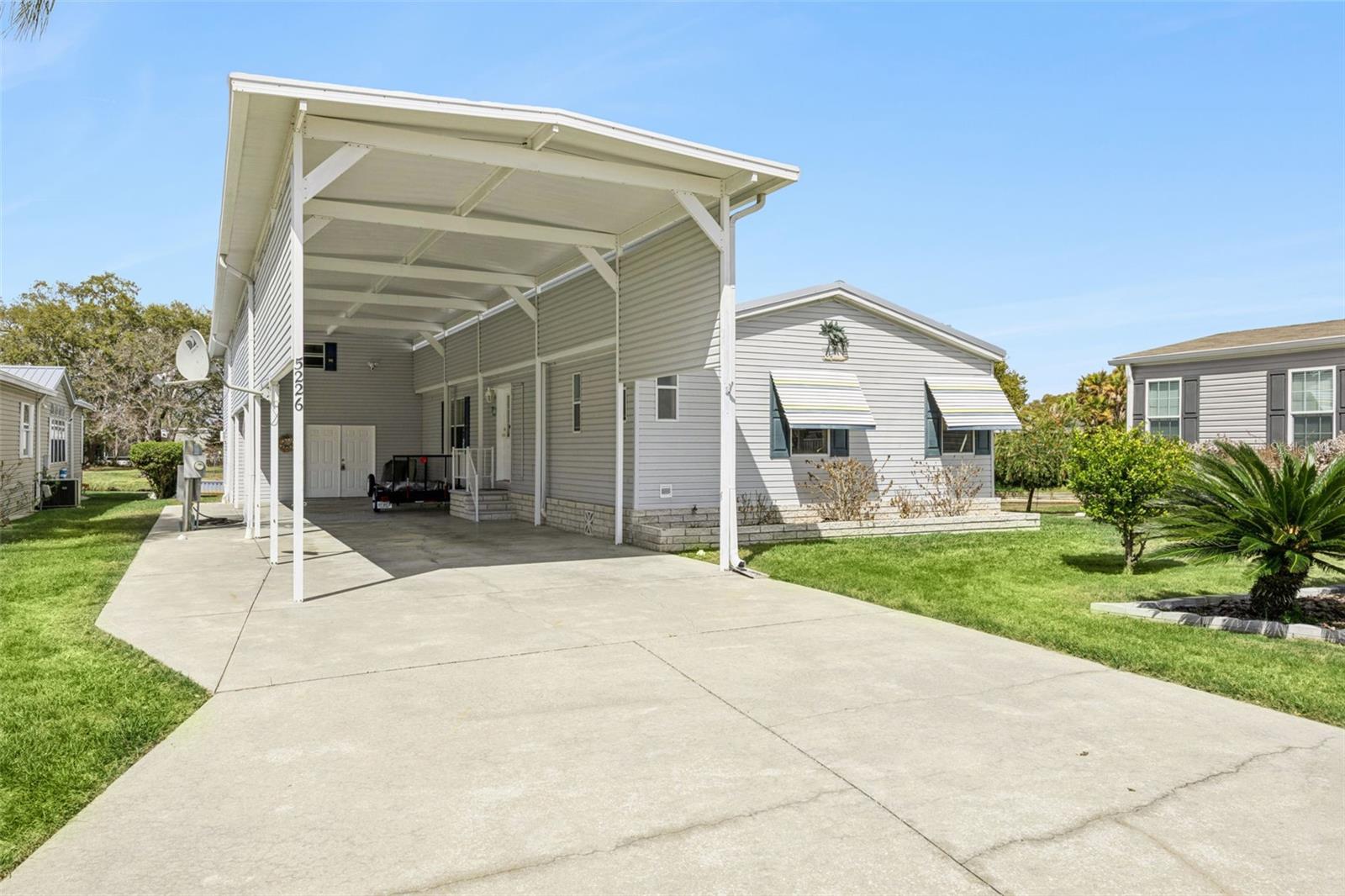 Photo of 5226 ISLAND VIEW CIRCLE POLK CITY FL 33868