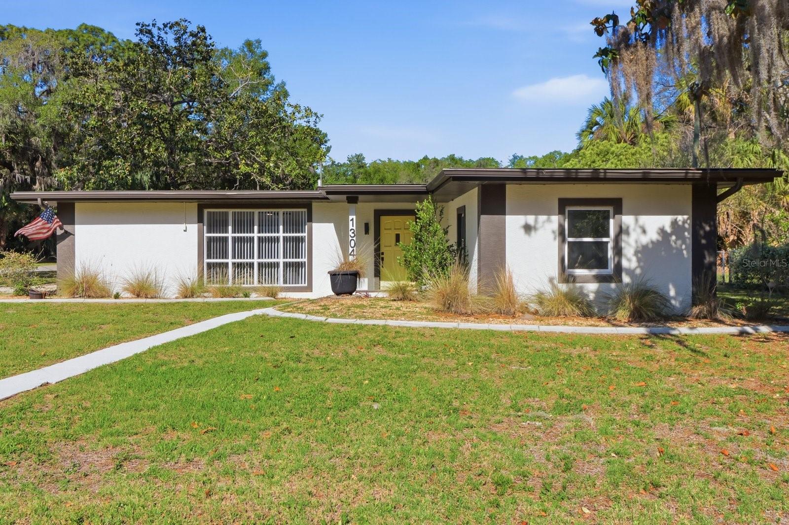 Photo of 1304 NE 5TH AVENUE CRYSTAL RIVER FL 34428