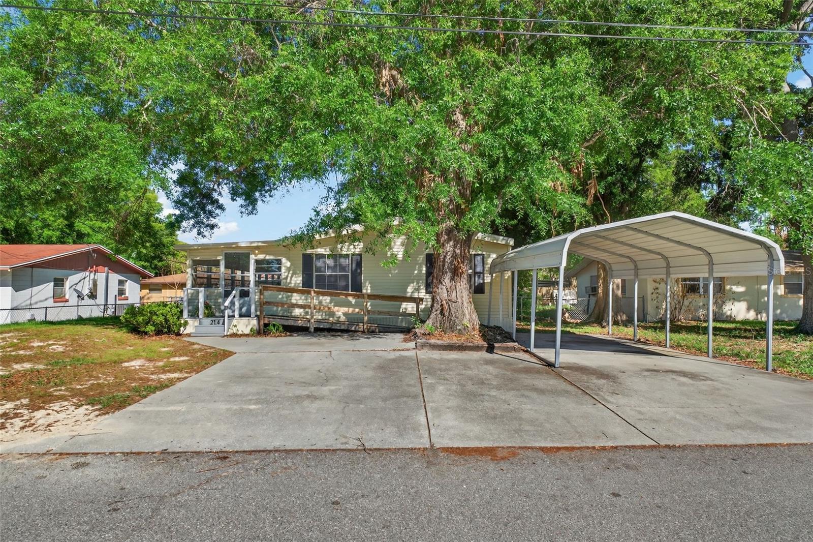 Photo of 214 CANOVA DRIVE AUBURNDALE FL 33823