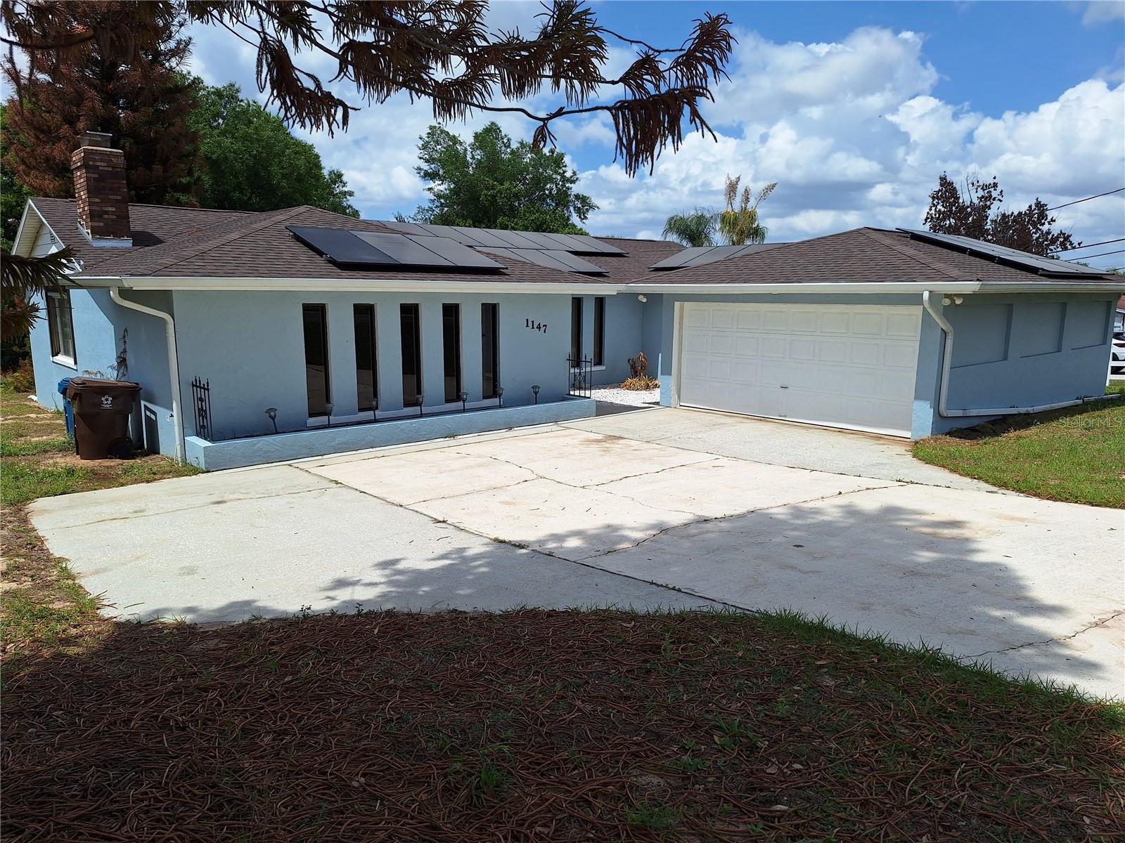 Photo of 1147 CIRCLE DRIVE LAKE WALES FL 33853