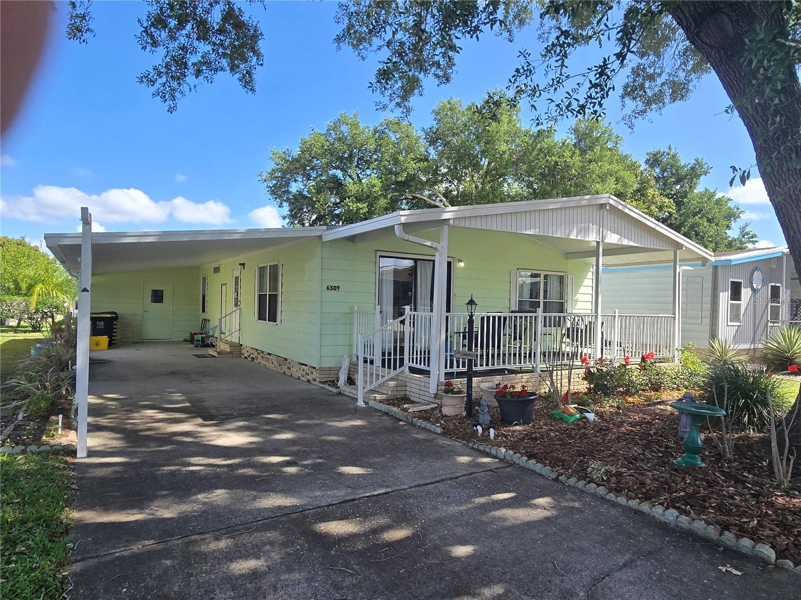 Photo of 6309 GROVE POINTE DRIVE WINTER HAVEN FL 33884