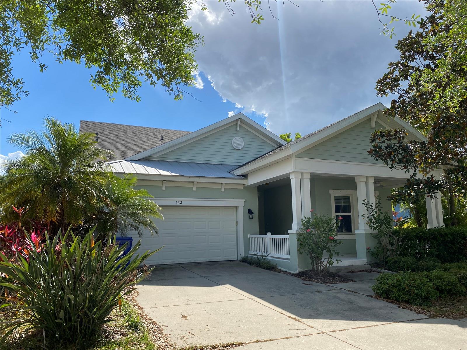 Photo of 532 MANNS HARBOR DRIVE APOLLO BEACH FL 33572