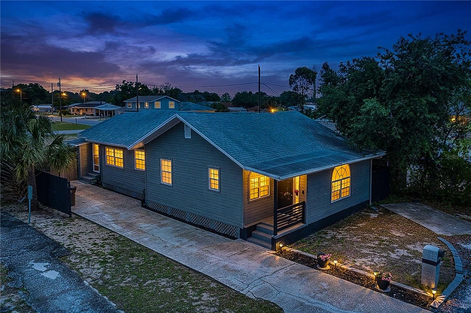 Photo of 1124 AVENUE F HAINES CITY FL 33844