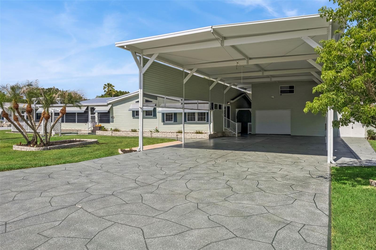 Photo of 5274 ISLAND VIEW CIRCLE POLK CITY FL 33868