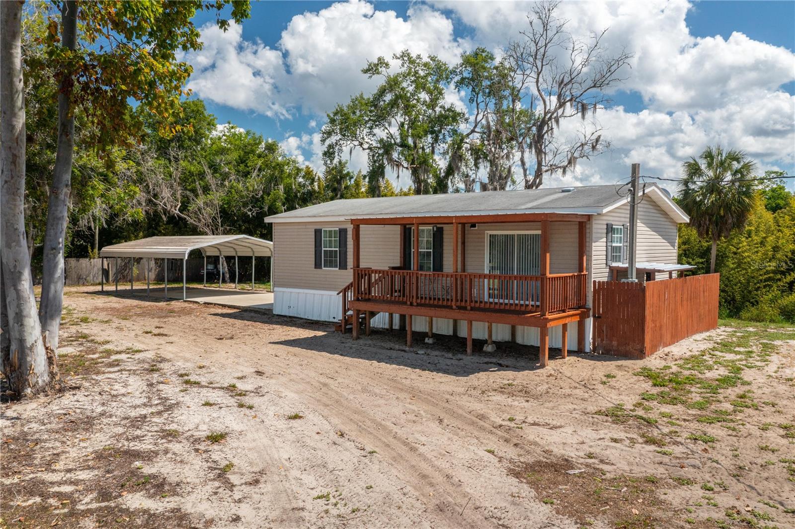 Photo of 991 BAY COURT FROSTPROOF FL 33843