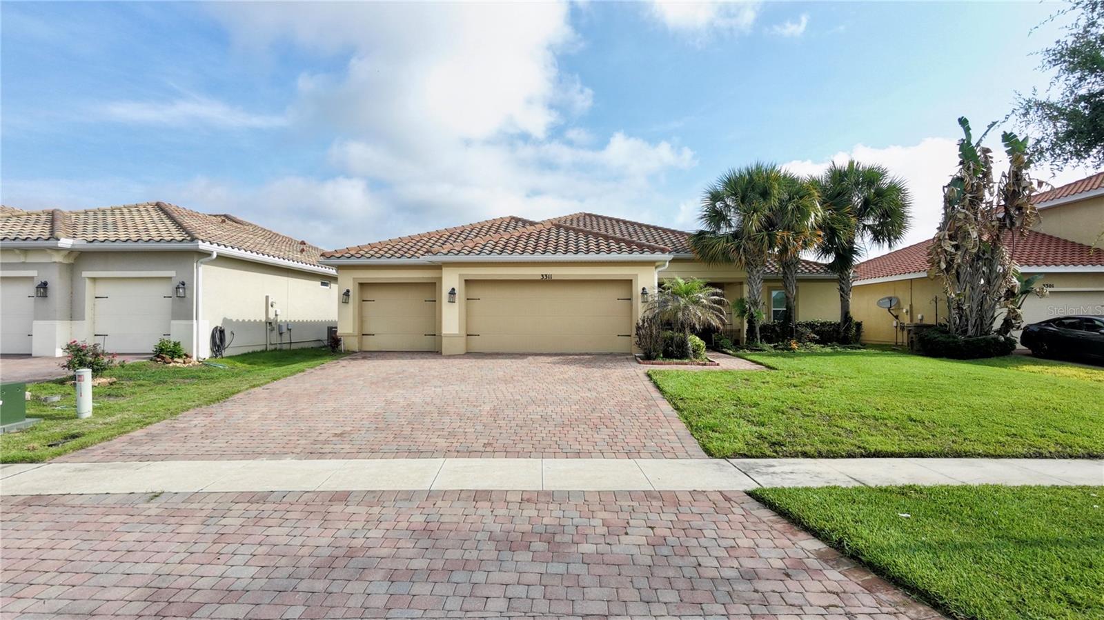 Photo of 3311 BENT PADDLE DRIVE KISSIMMEE FL 34746