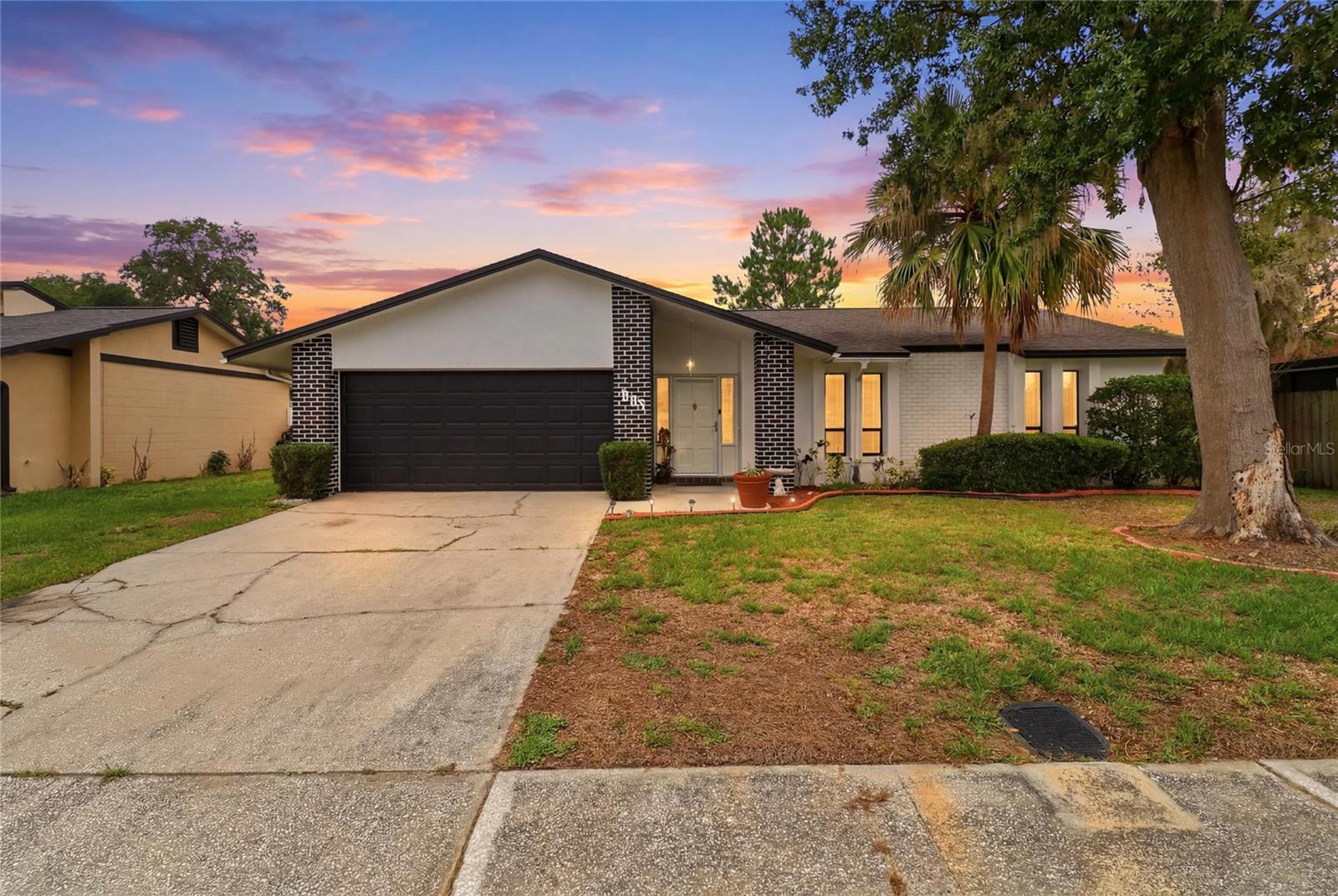 Photo of 804 CENTERWOOD COURT BRANDON FL 33511