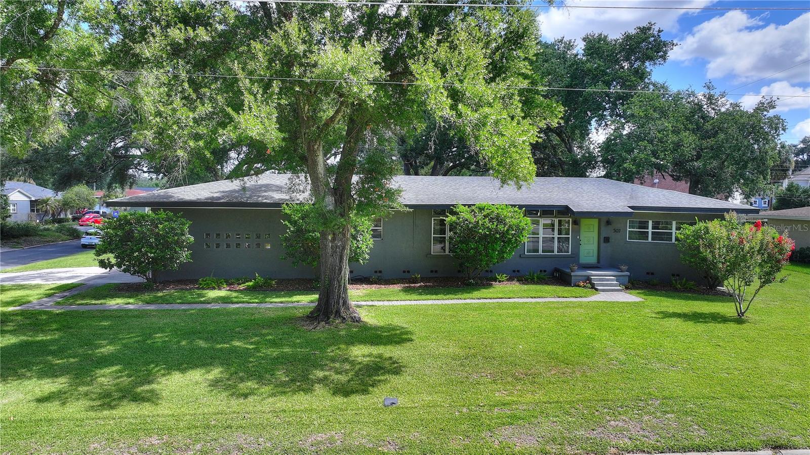 Photo of 507 W BEACON ROAD LAKELAND FL 33803
