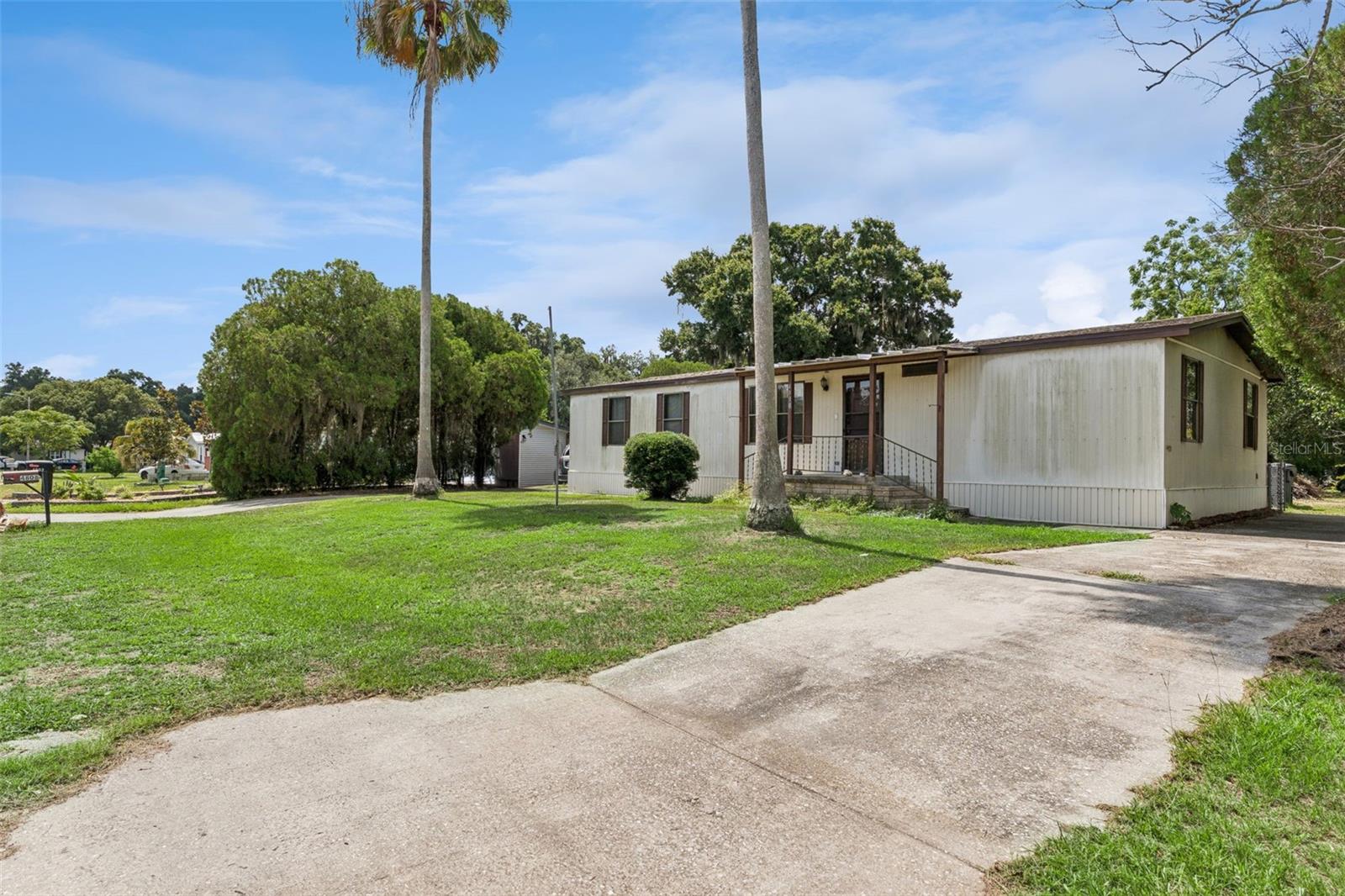 Photo of 4808 ROLLINGLEN LOOP LAKELAND FL 33810