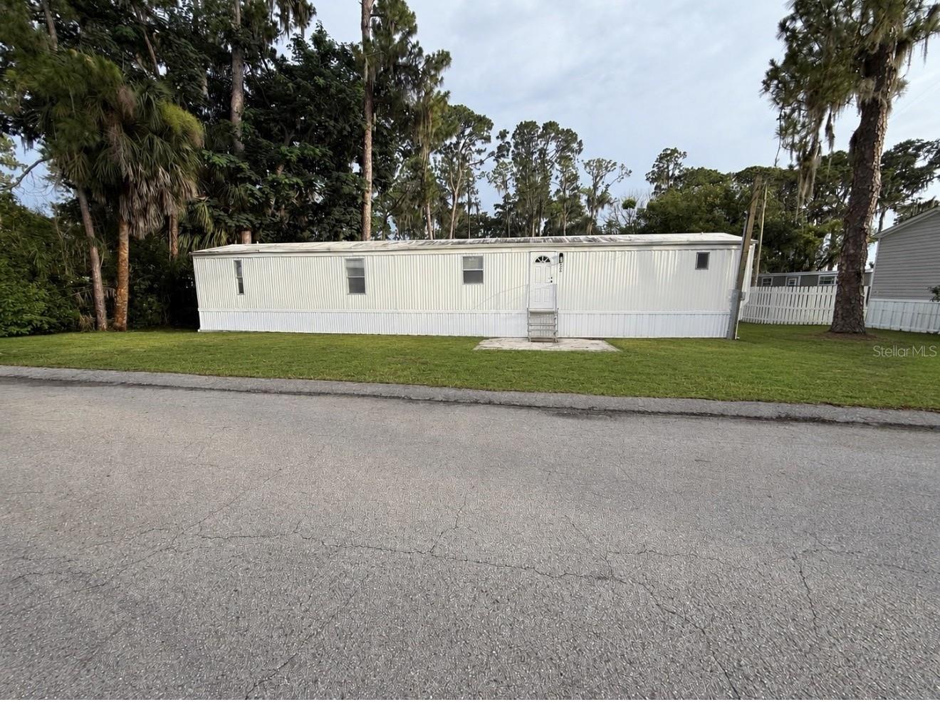 Photo of 35 SUNSET CIRCLE LAKE ALFRED FL 33850