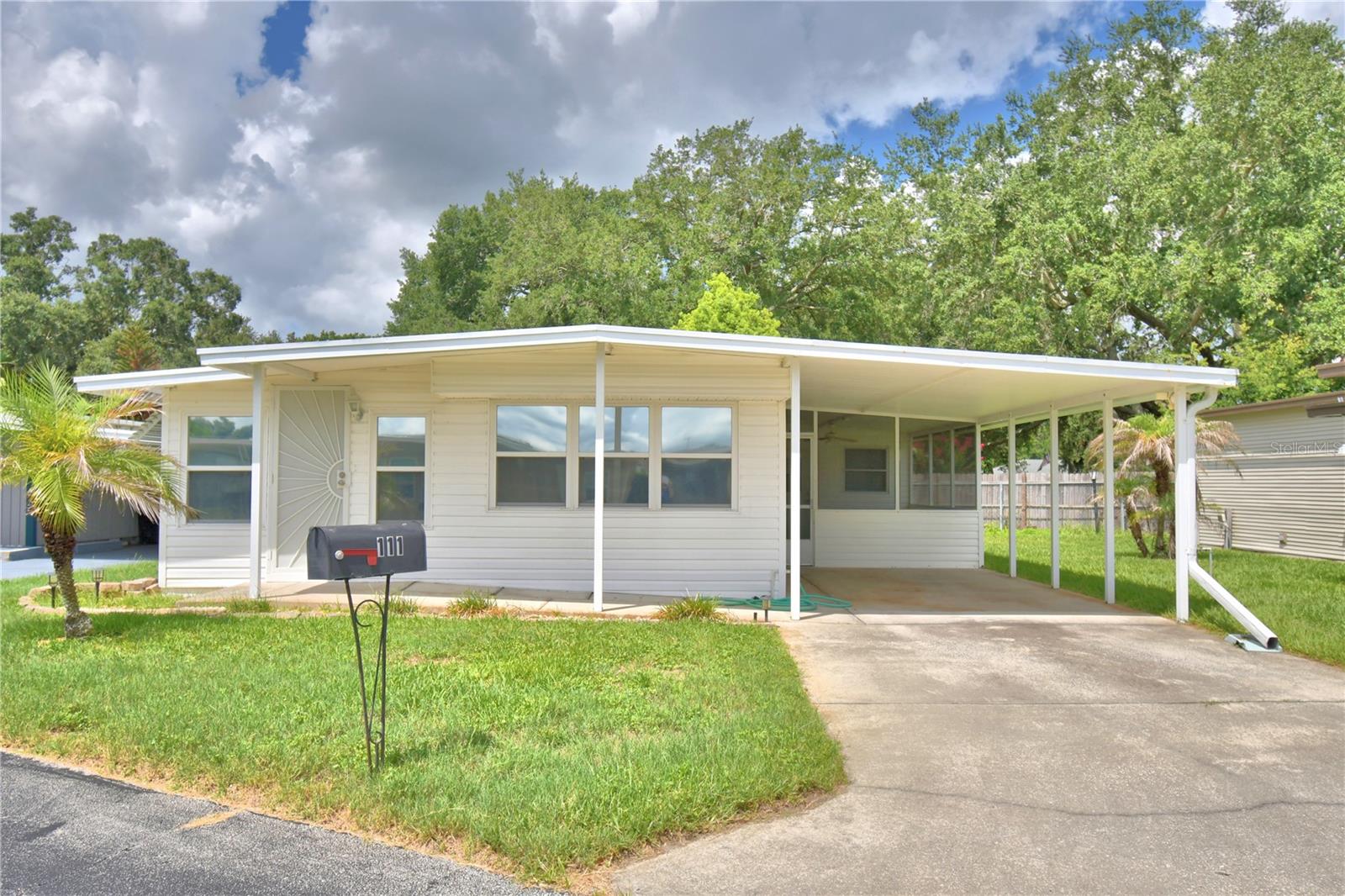 Photo of 111 PARADISE LANE AUBURNDALE FL 33823