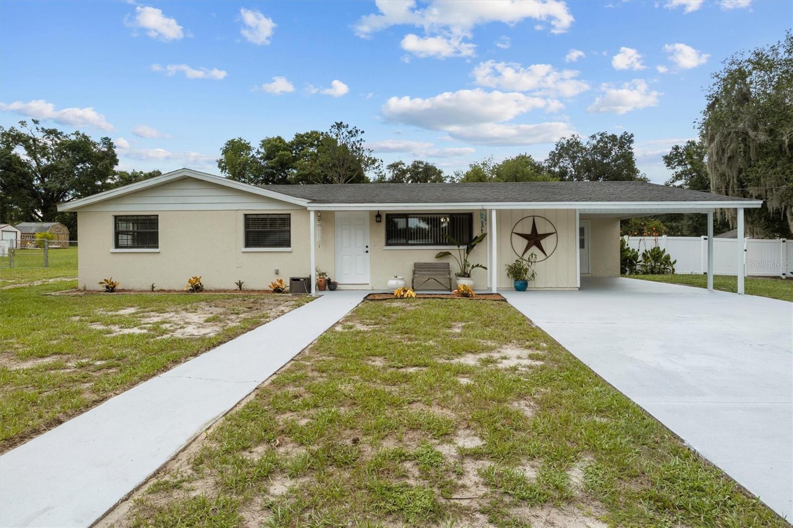 Photo of 617 MCCRANIE ROAD LAKELAND FL 33809