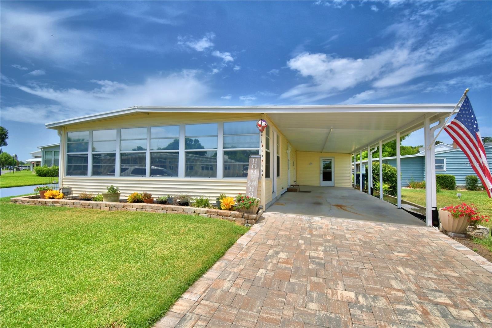 Photo of 151 HOLIDAY LANE AUBURNDALE FL 33823