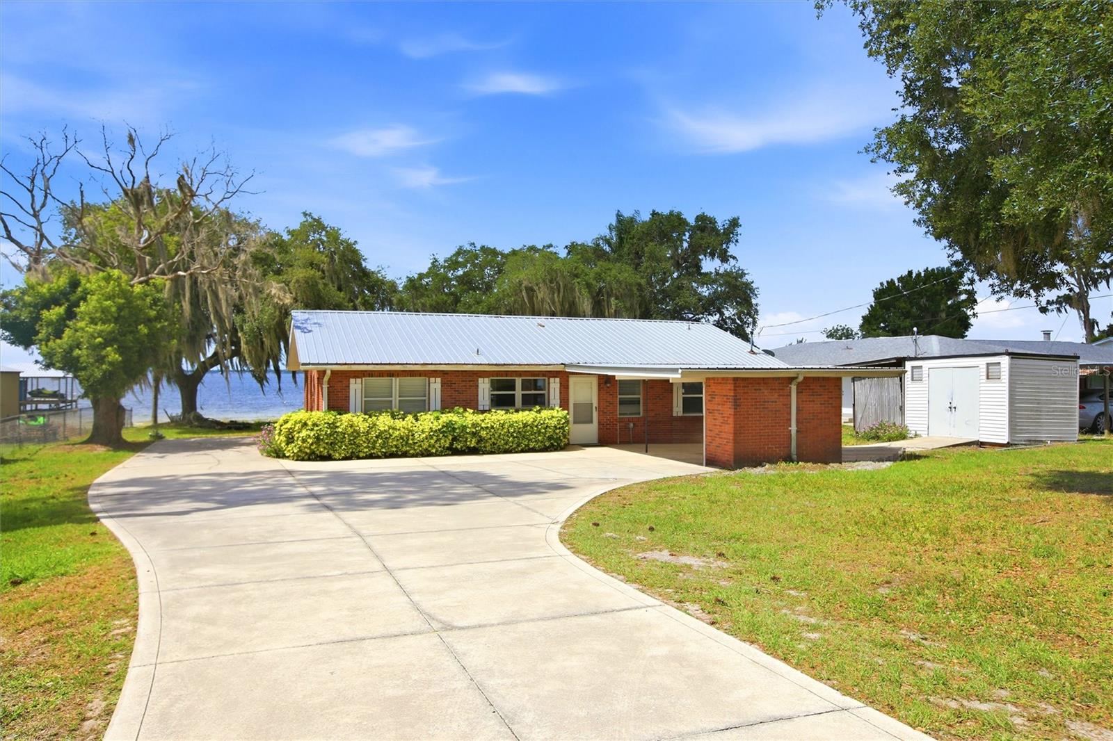 Photo of 836 LAKE JUNE ROAD LAKE PLACID FL 33852