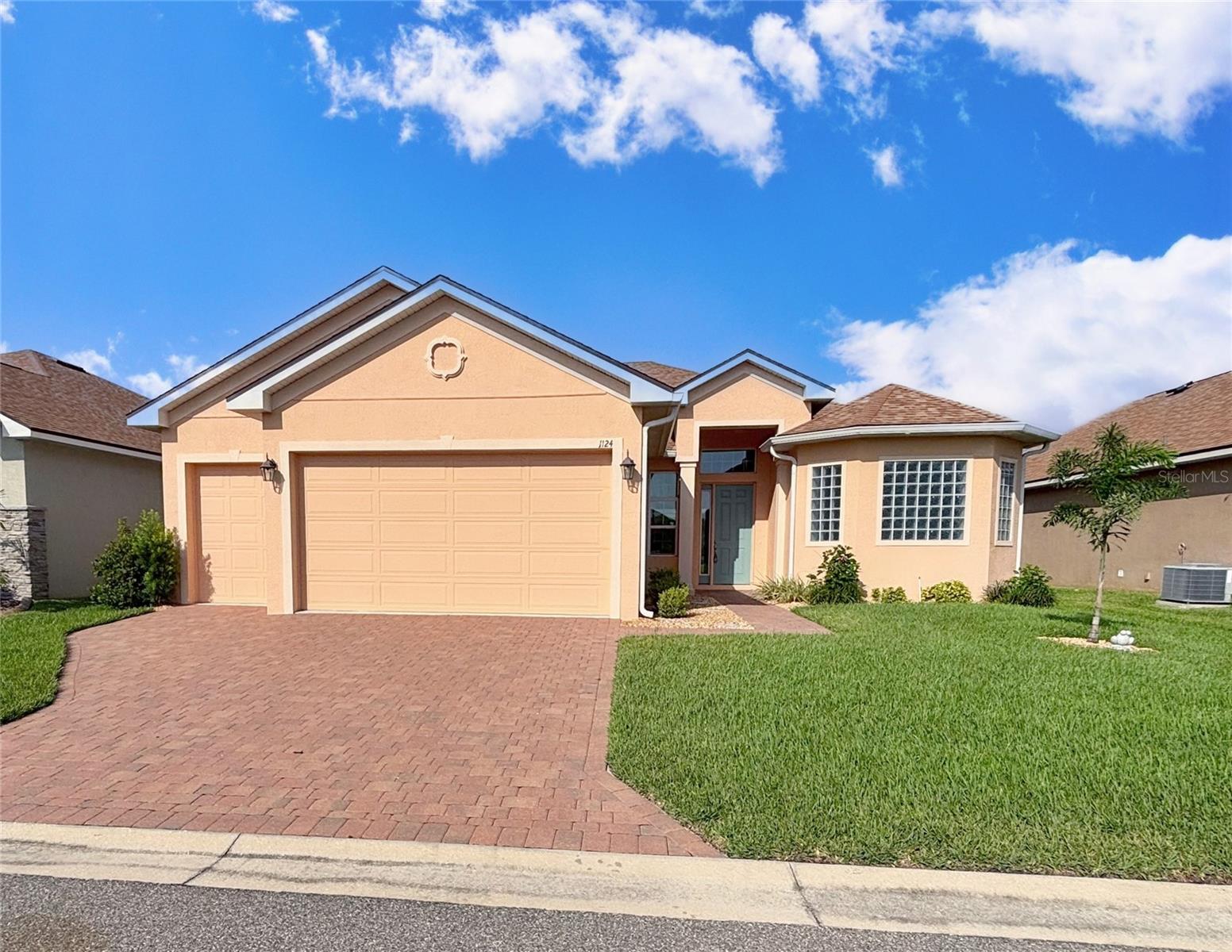 Photo of 1124 SAWGRASS DRIVE WINTER HAVEN FL 33884
