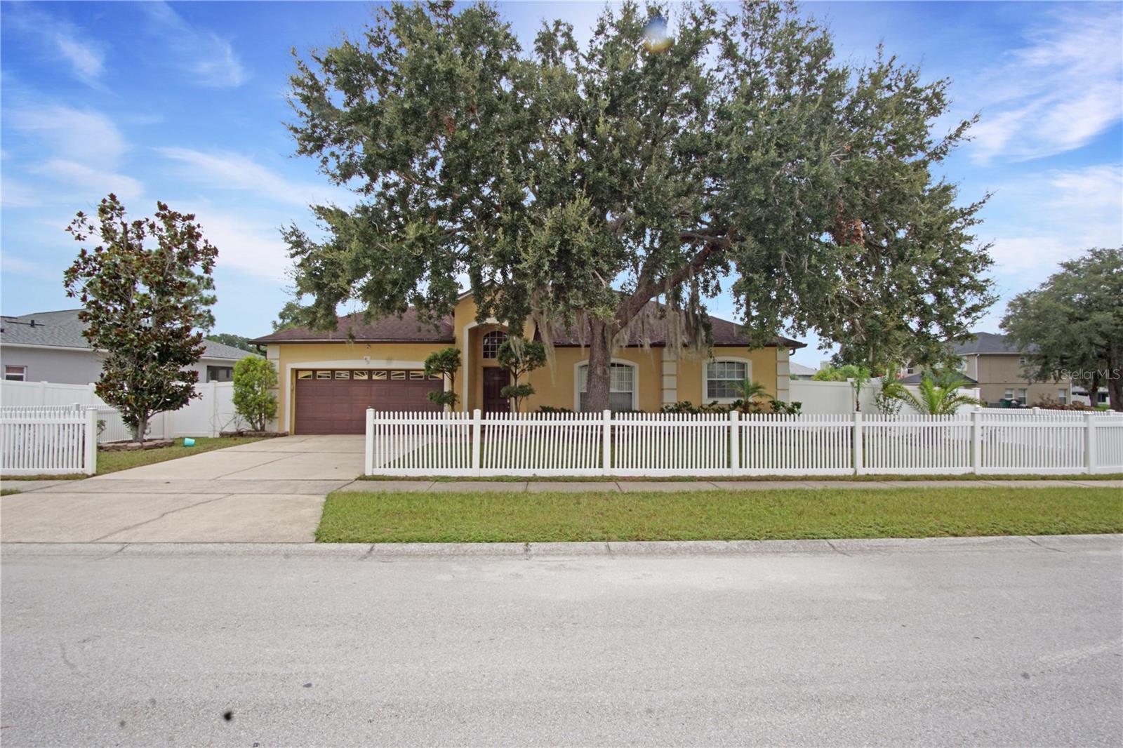 Photo of 413 MARLBERRY LEAF AVENUE KISSIMMEE FL 34758
