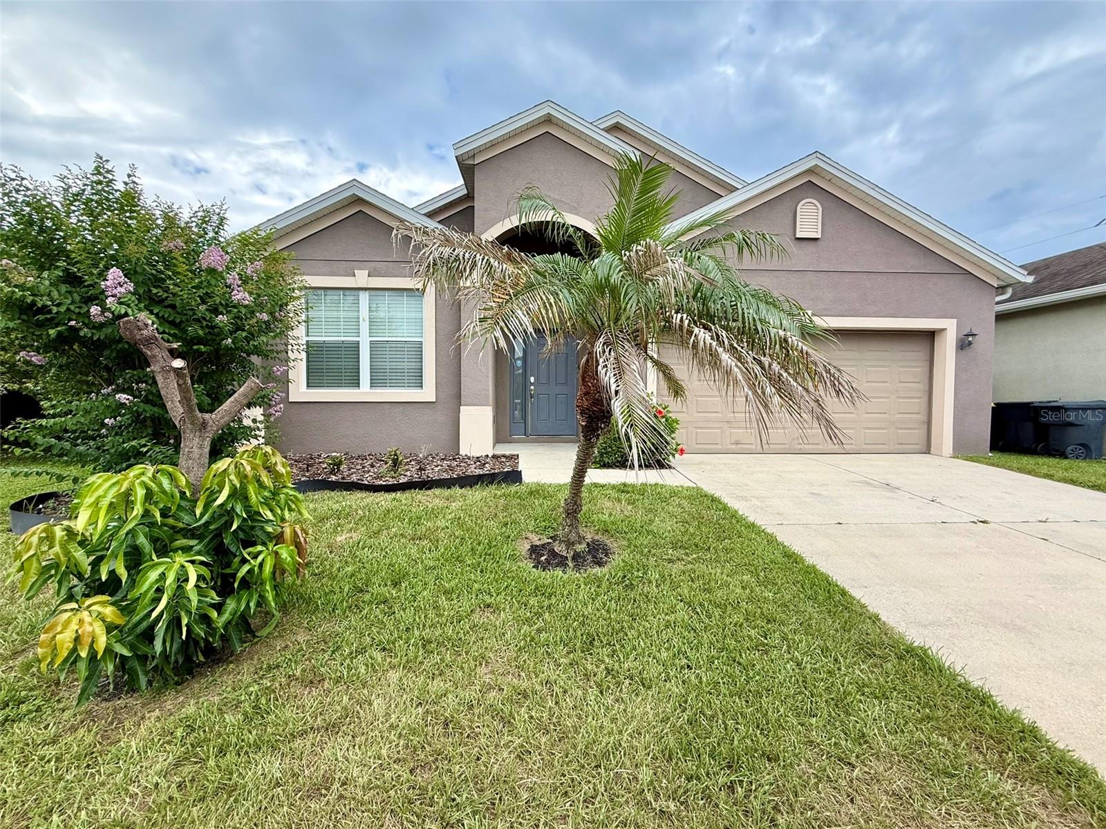 Photo of 811 KRENSON WOODS LANE LAKELAND FL 33813