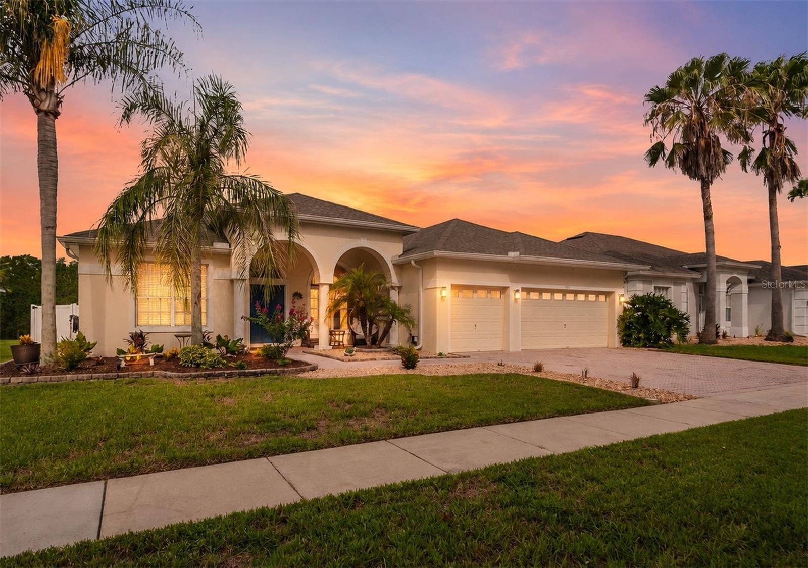 Photo of 301 BIRKDALE STREET DAVENPORT FL 33897