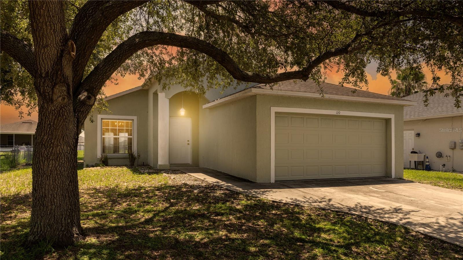 Photo of 120 EAGLE POINT BOULEVARD AUBURNDALE FL 33823