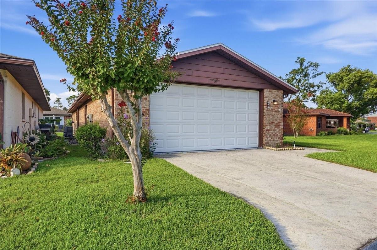 Photo of 478 LAKE CAROLYN CIRCLE LAKELAND FL 33813
