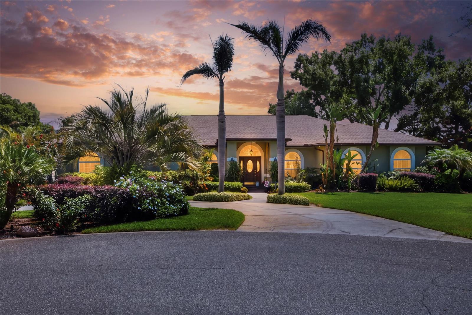 Photo of 2428 WILDWOOD COURT WINTER HAVEN FL 33884