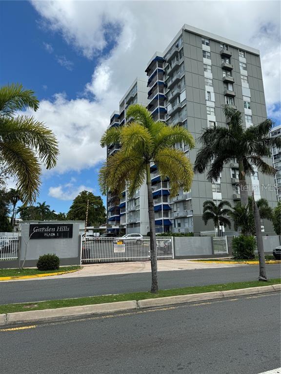 Photo of CV2R+3G8 LUIS VIGOREAUX AVE #10b GUAYNABO PR 00966