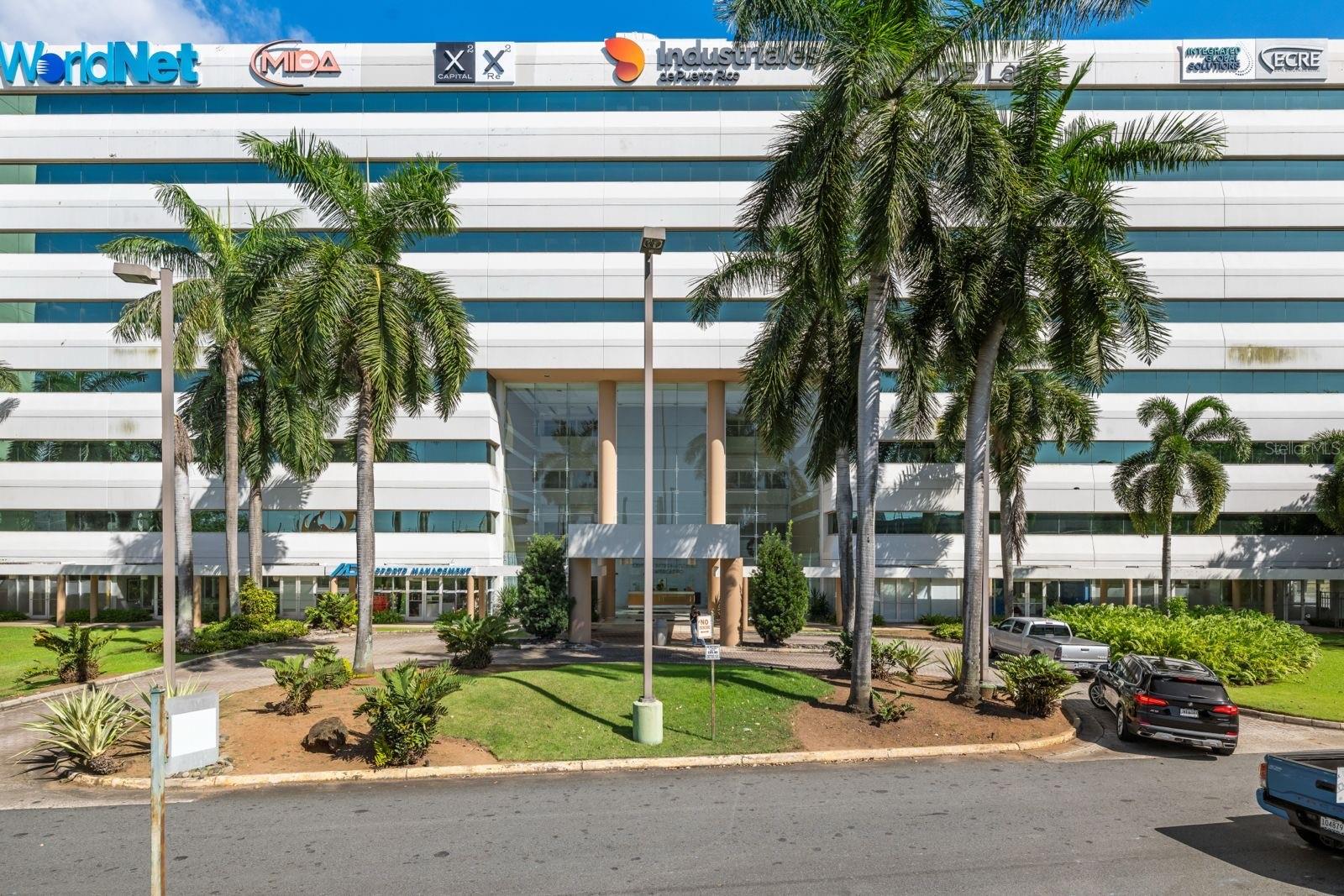 Photo of 100 CENTRO INTERNACIONAL DE MERCADEO #305 GUAYNABO PR 00968
