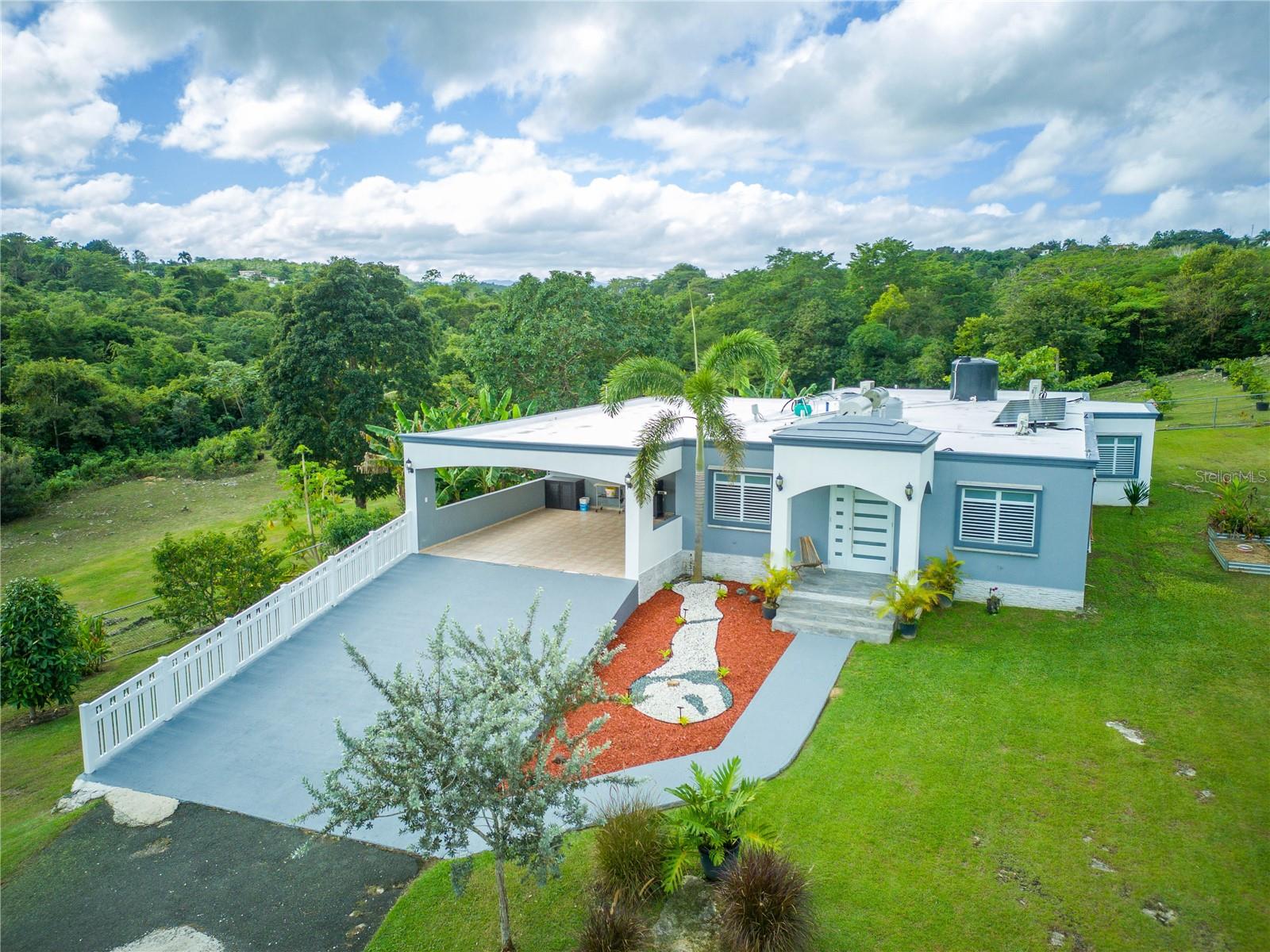 Photo of Carr 6645 SEC.NARVAEZ MOROVIS PR 00687