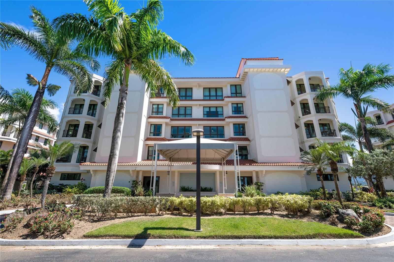 Photo of 400 COCO BEACH BVL #302B RIO GRANDE PR 00721