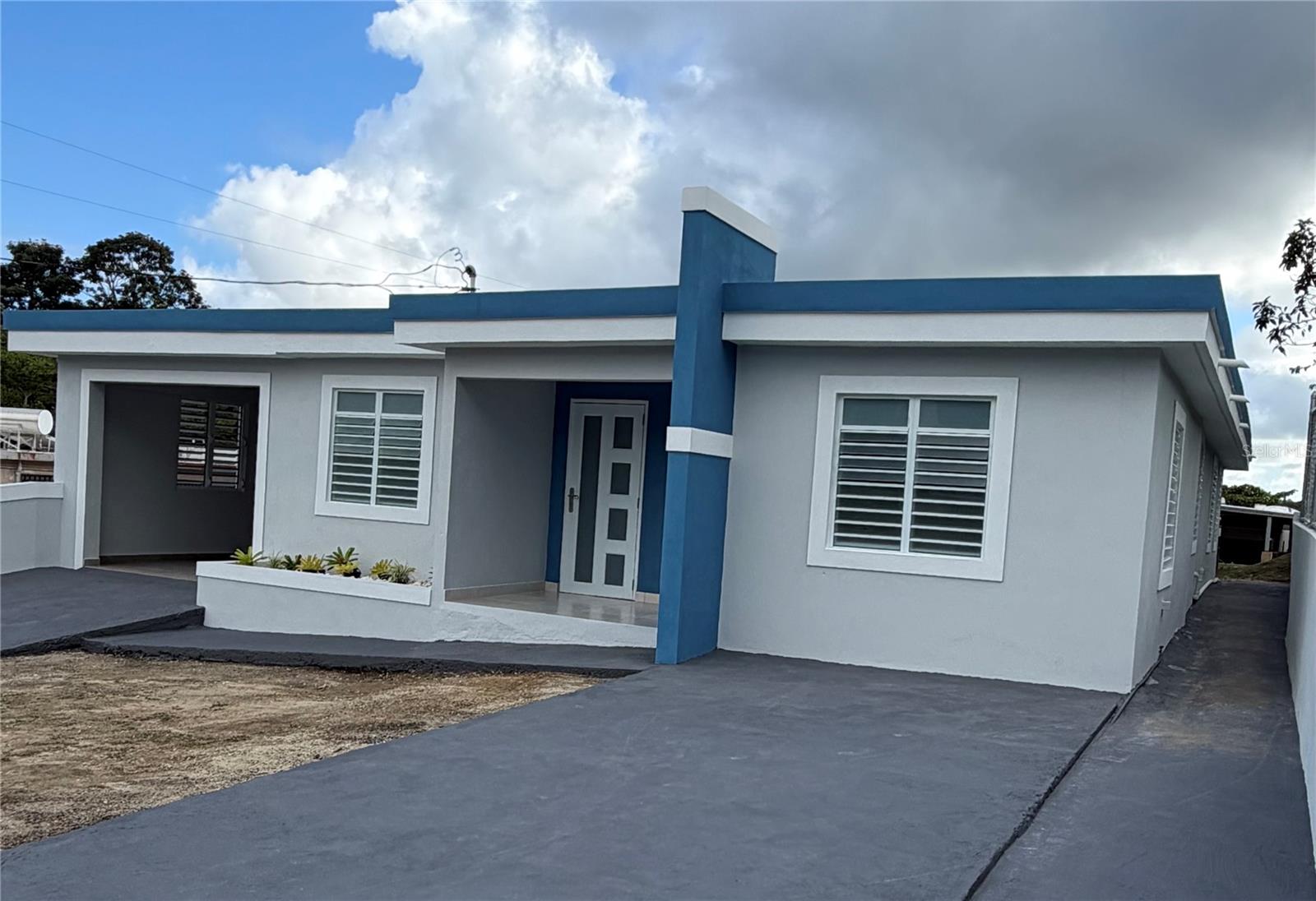 Photo of 85-A BO. COLLORES LAS PIEDRAS PR 00771