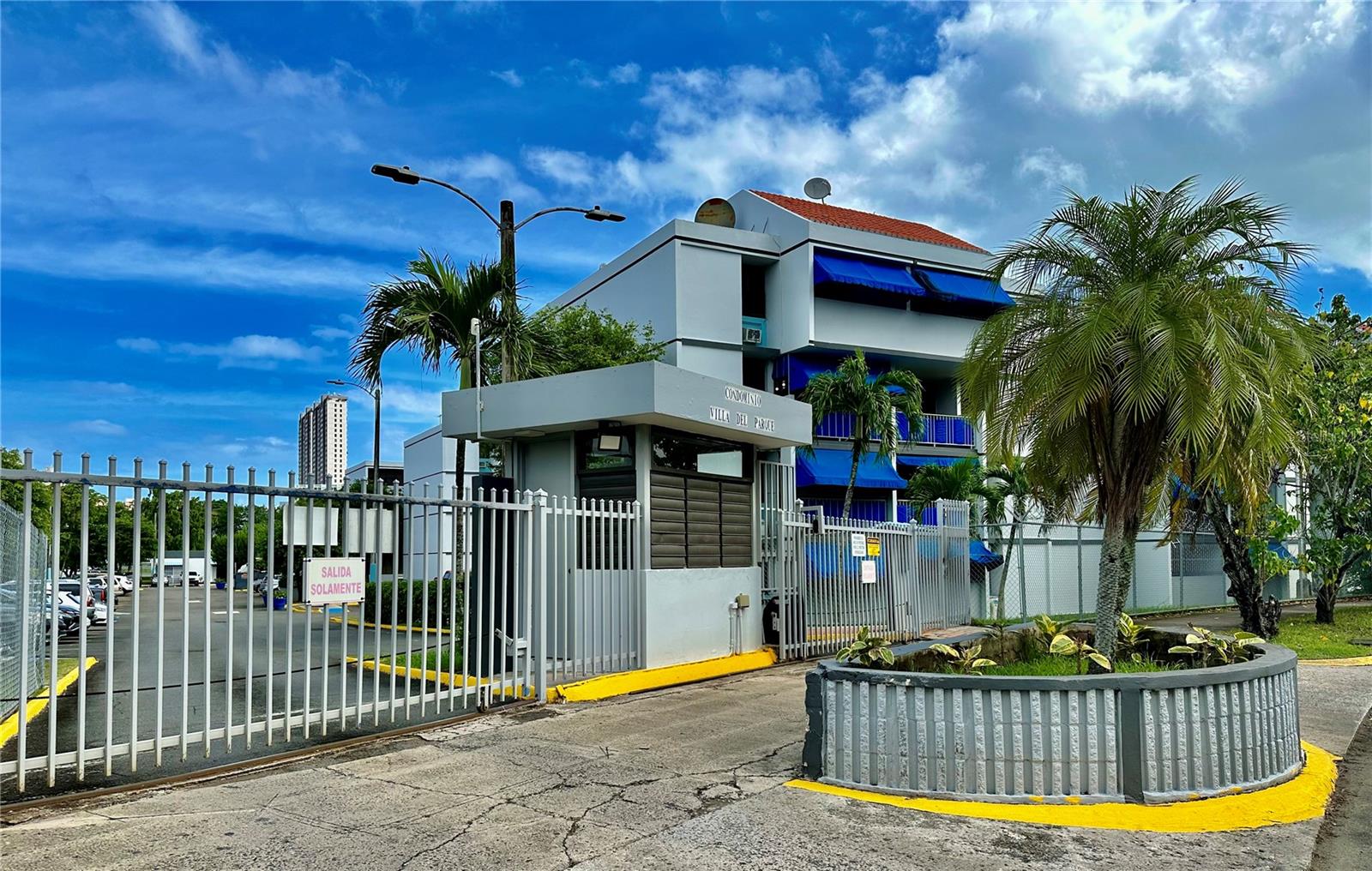 Photo of Apt 13B Villa Del Parque APARTAMENTO 13B VILLA DEL PARQUE #13B SAN JUAN PR 00909