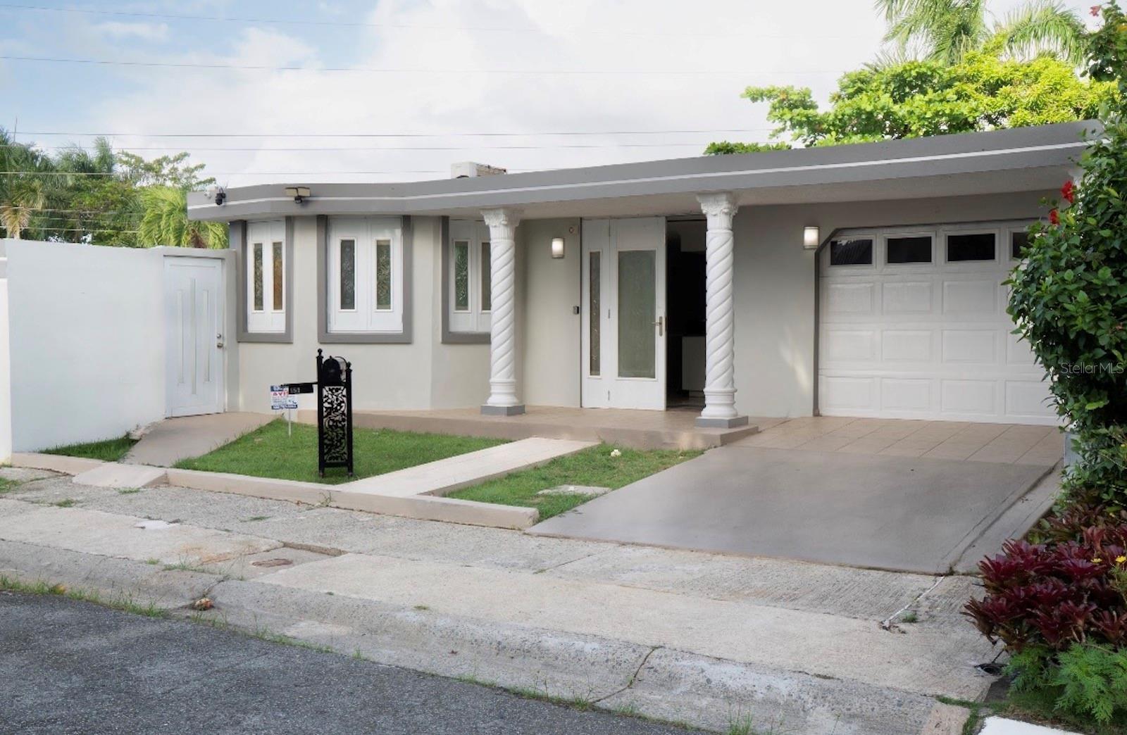 Photo of 153 ALMACIGO ST FAJARDO PR 00738
