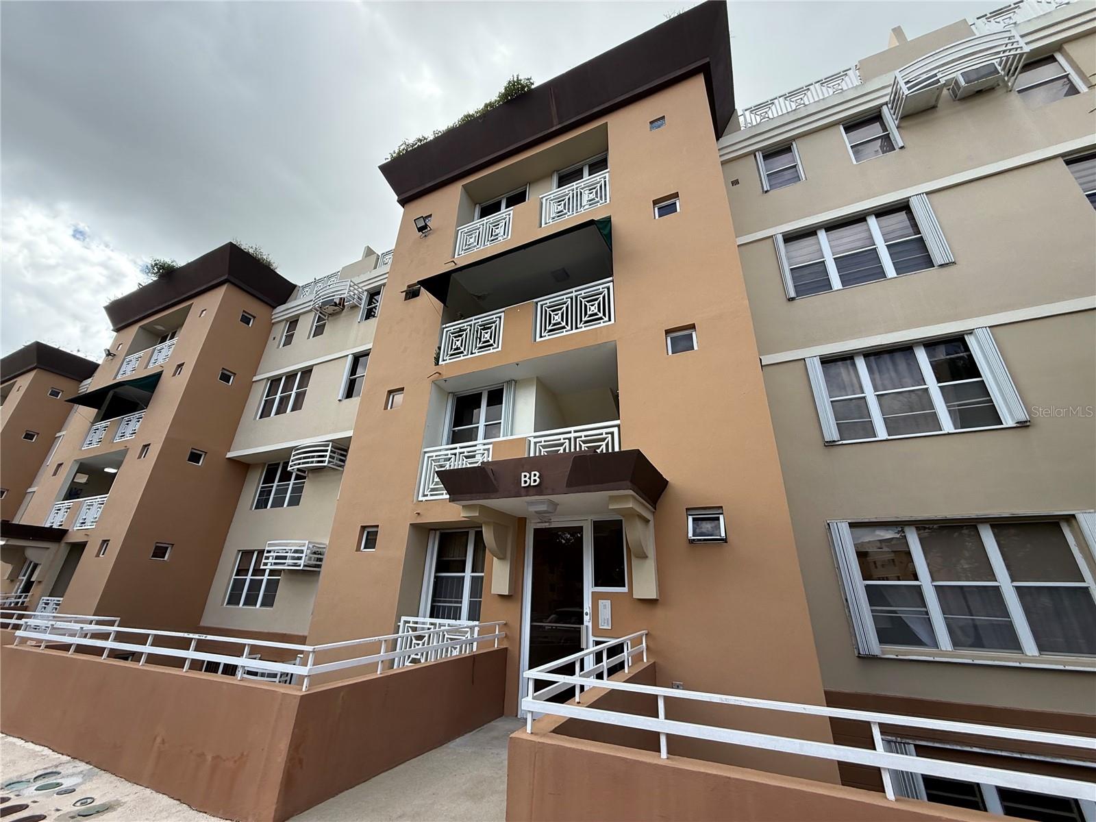 Photo of 57 LOPATEGUI #BB-2 GUAYNABO PR 00969