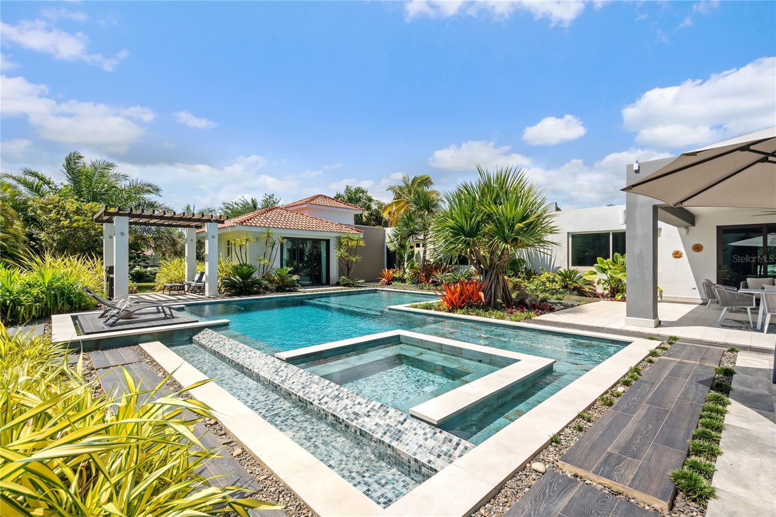 Photo of 370 DORADO BEACH EAST DORADO PR 00646