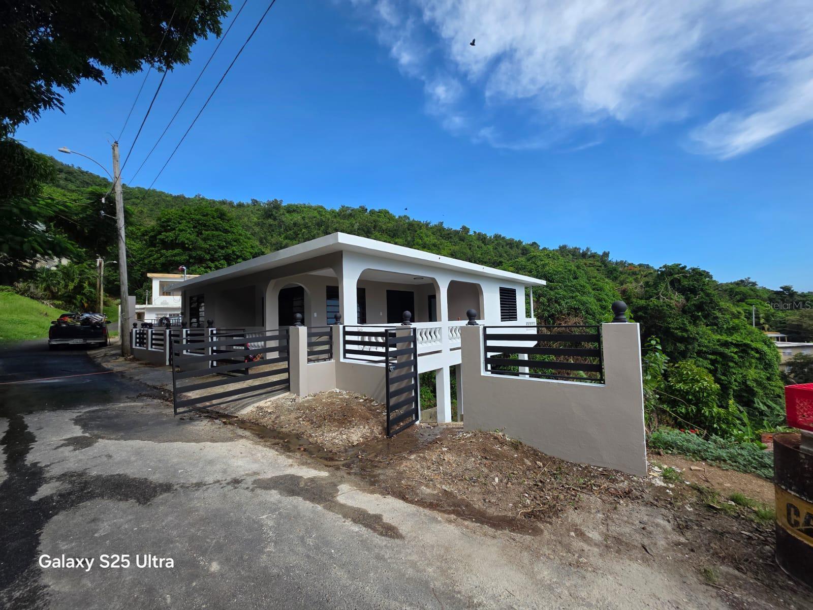 Photo of 290 CALLE CEIBA PATILLAS PR 00723