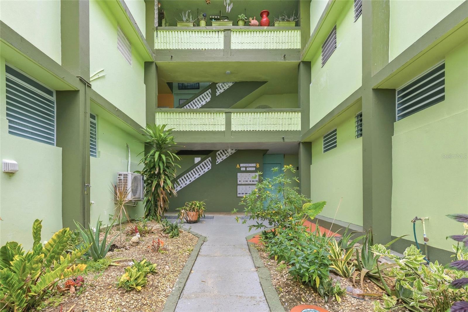 Photo of 10 CALLE COVALLE GANDIA STREET #201 B ARECIBO PR 00612