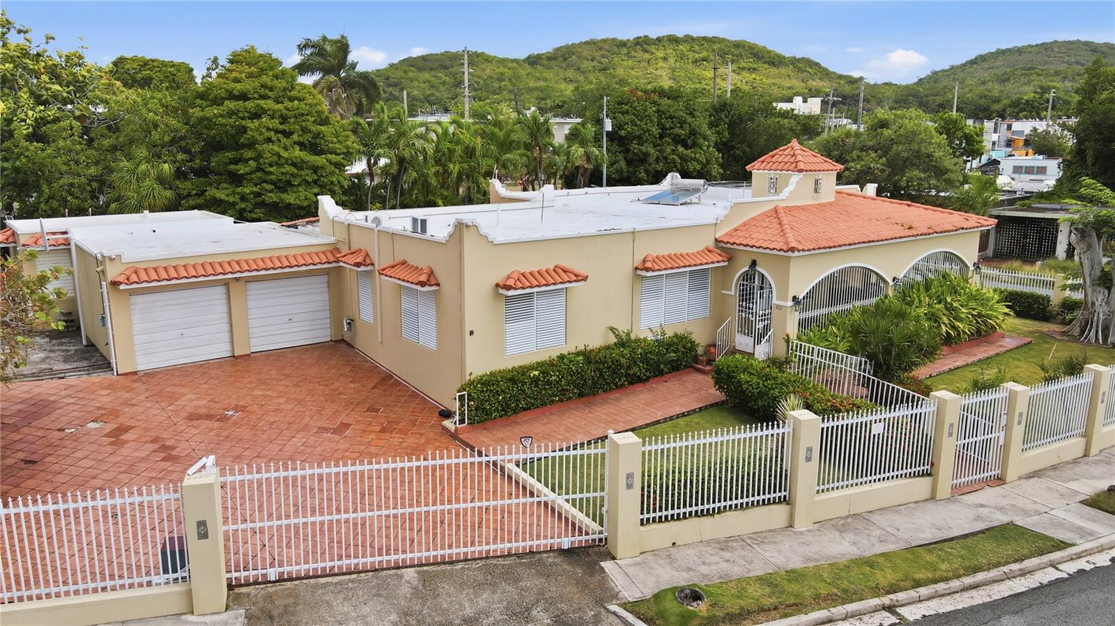 Photo of 241 B AVENUE FAJARDO PR 00738