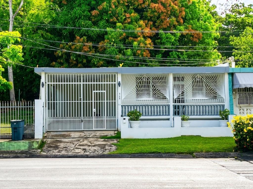 Photo of A S 25 VEVE CALZADA FAJARDO PR 00738