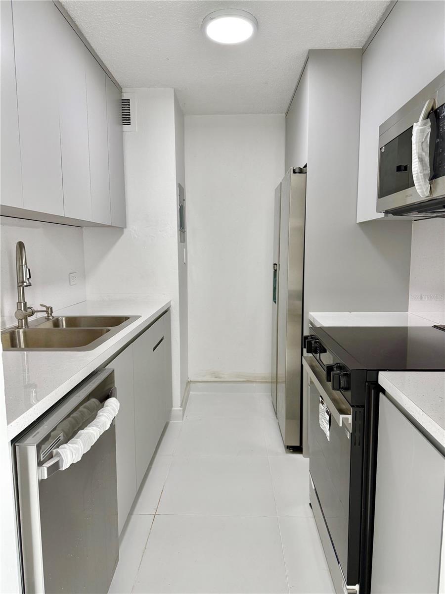Photo of 14 AVE.SAN PATRICIO #1004 GUAYNABO PR 00968