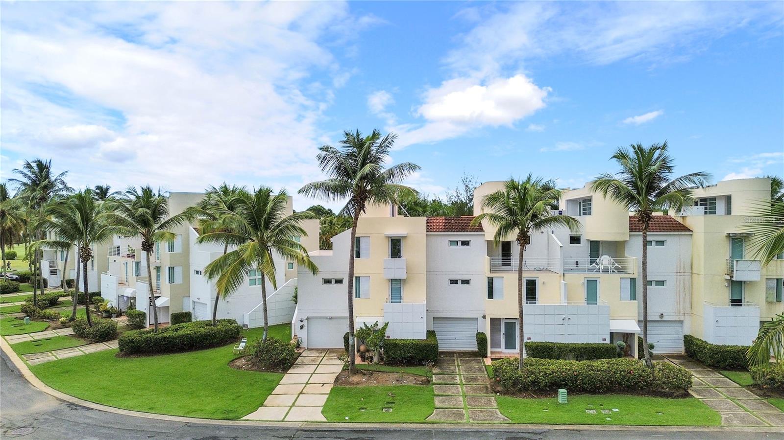 Photo of 175 VILLAS DE GOLF OESTE #175 DORADO PR 00646